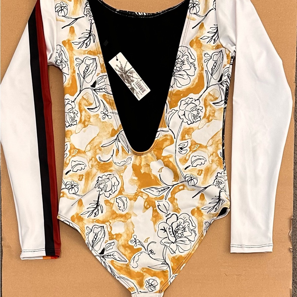 AKELA SURF rash guard bathing suit